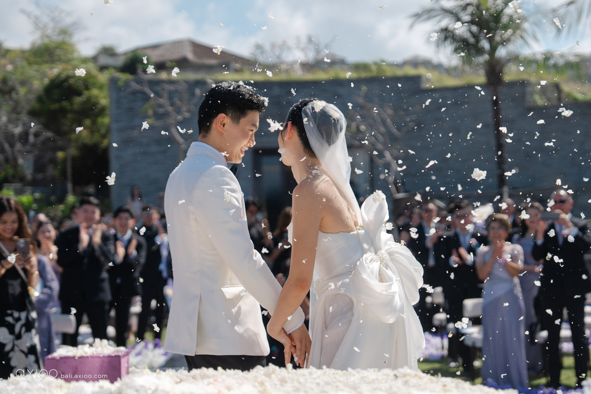 Axioo: Drama, Heat, and Romance
